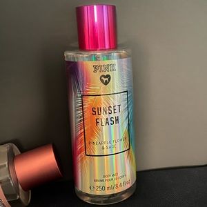 PINK by Vs body mist New 8.4 oz Sunset Flash (Pineapple Flower & Sage)